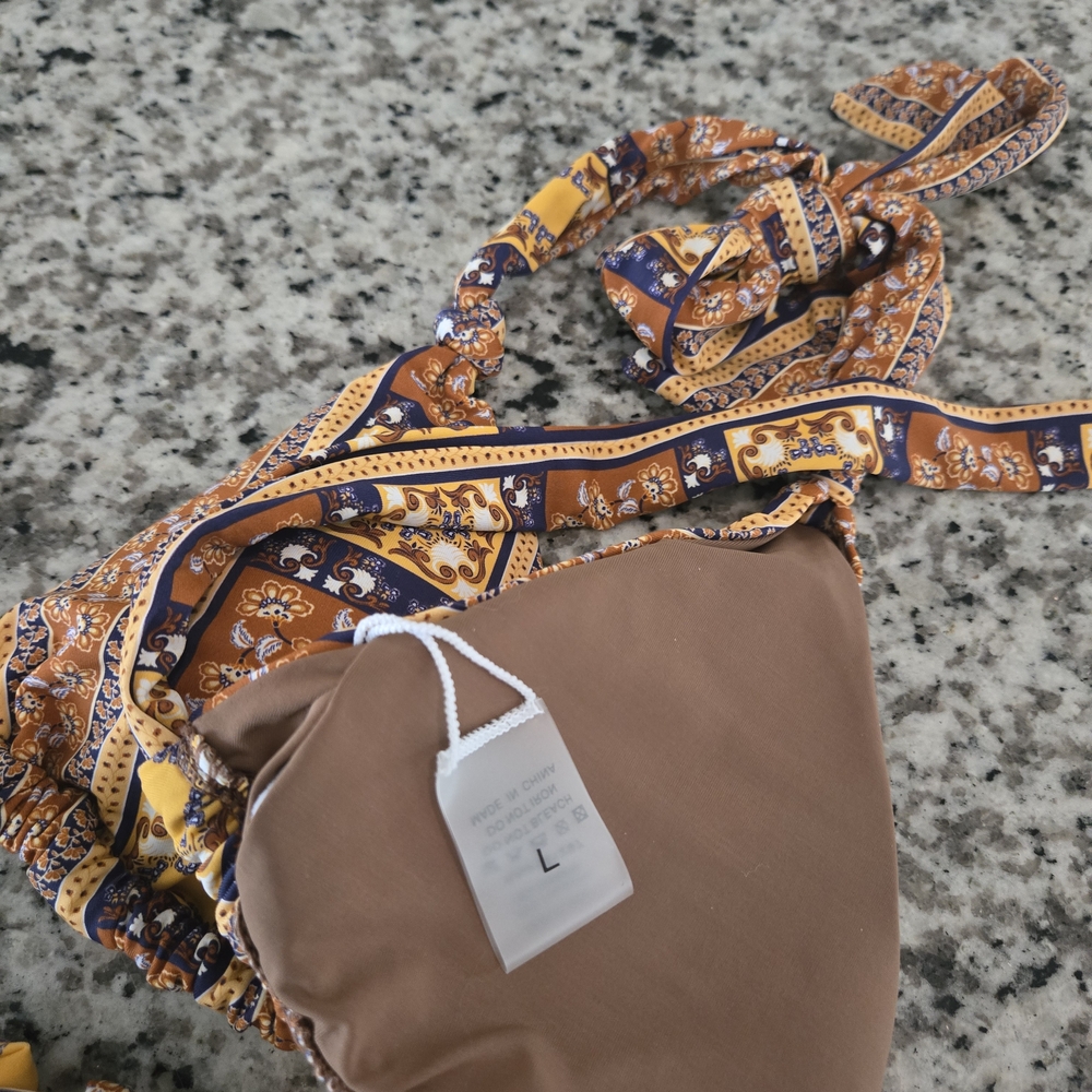 NWT Boho Patterned Bikini Set - Picture 4 of 5